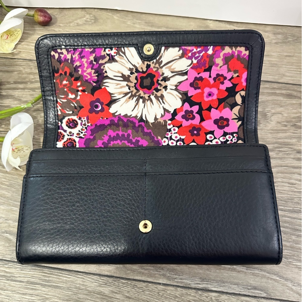 🌷Vera Bradley Black Quilted Women's Wallet🌷 - Picture 5 of 16